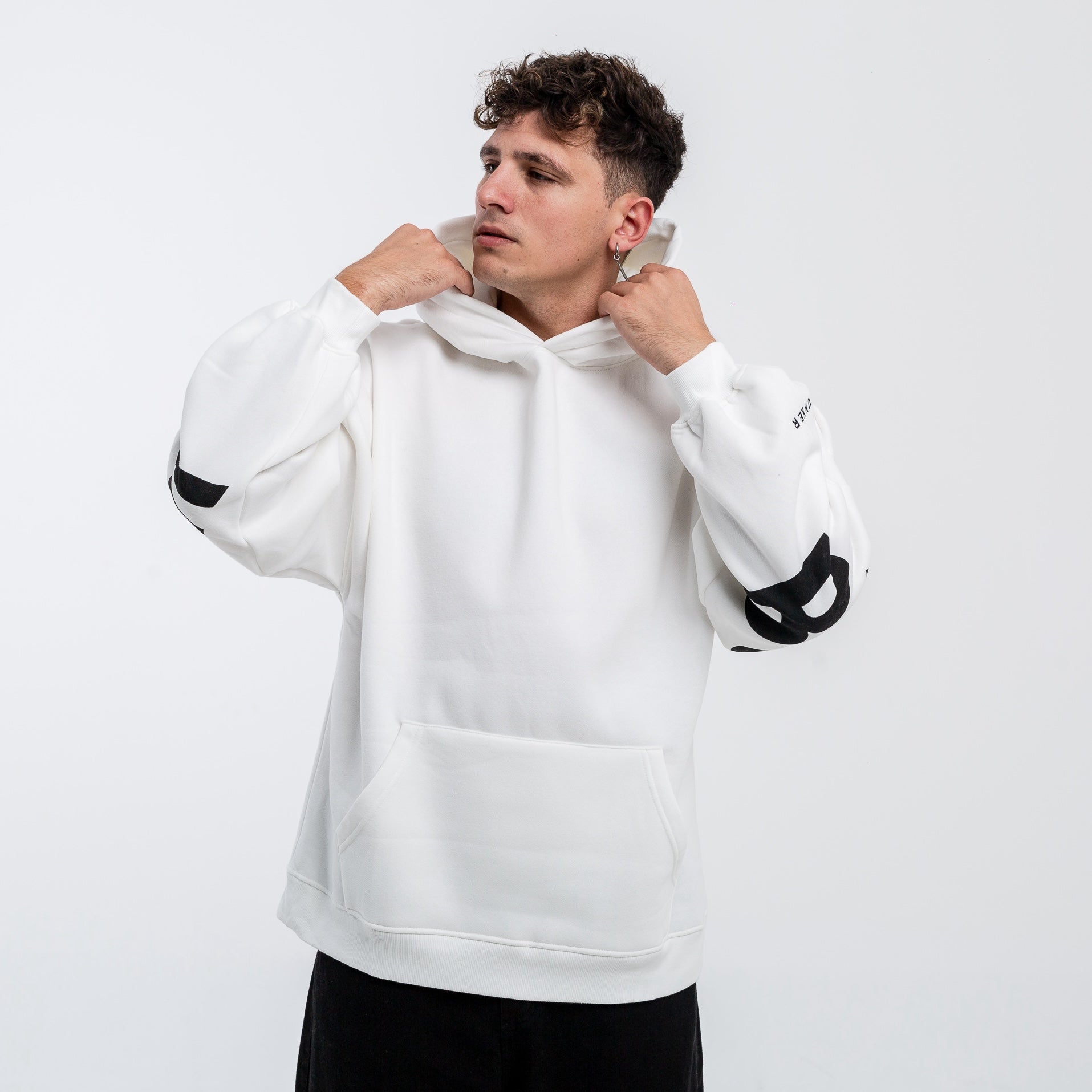Buzo Canguro Oversize BK
