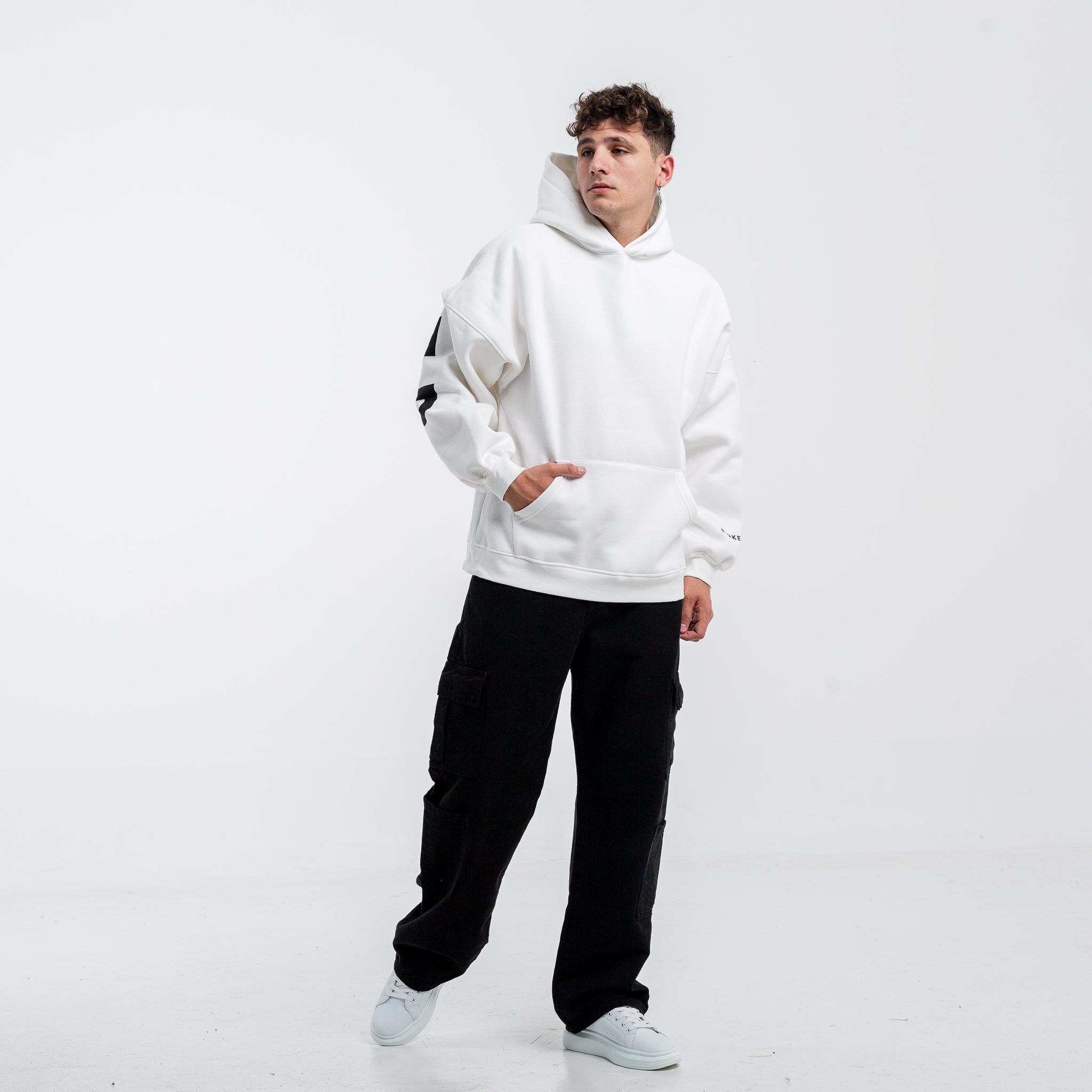 Buzo Canguro Oversize BK